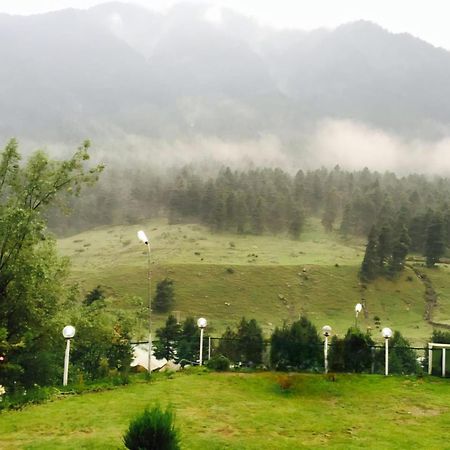 The Pinus Resort Pahalgam Exterior photo